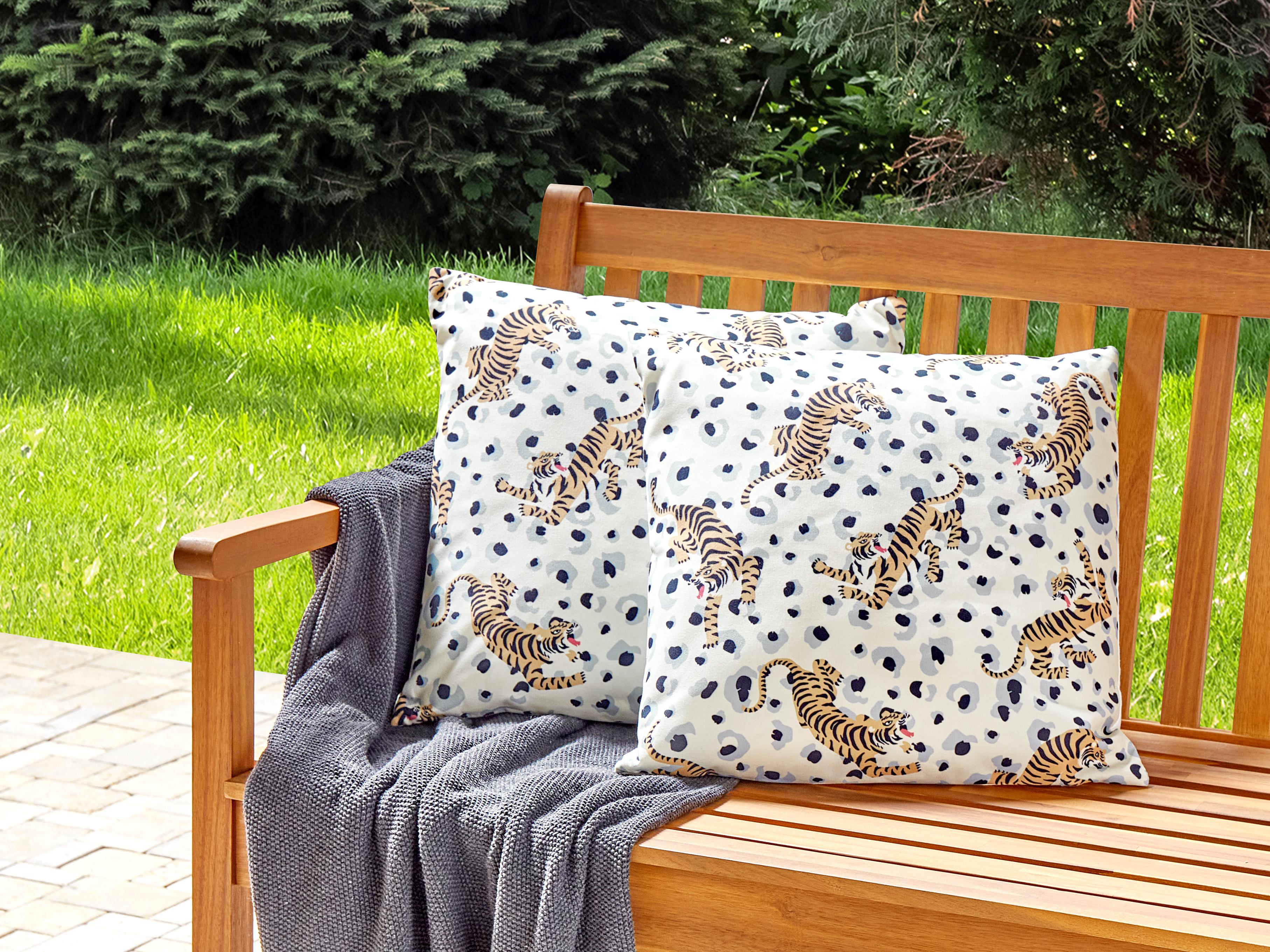 Set van 2 tuinkussens ARENZANO dierenprint 45 x 45 cm Beige