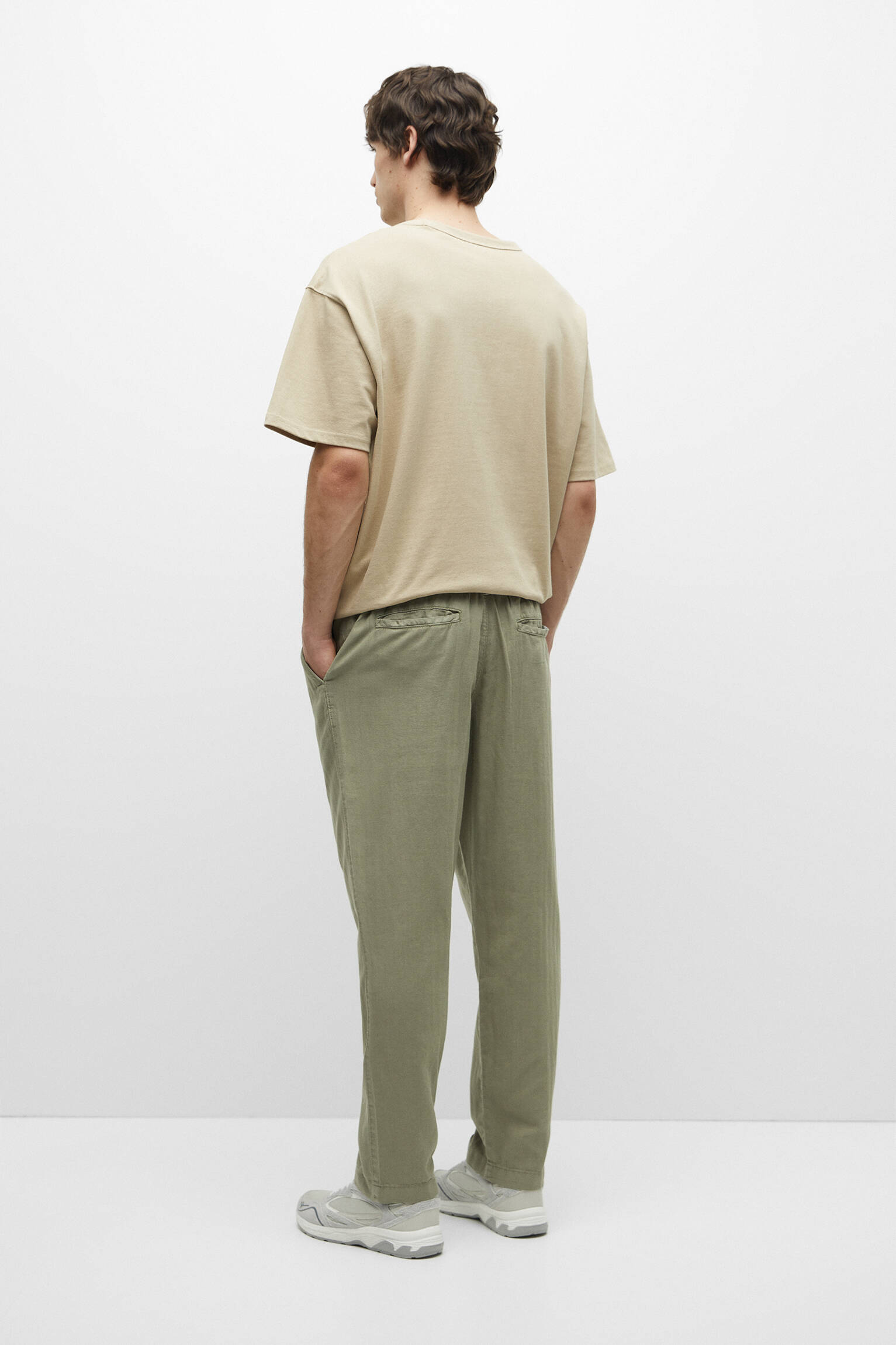 Calça chino básica de linho - cáqui