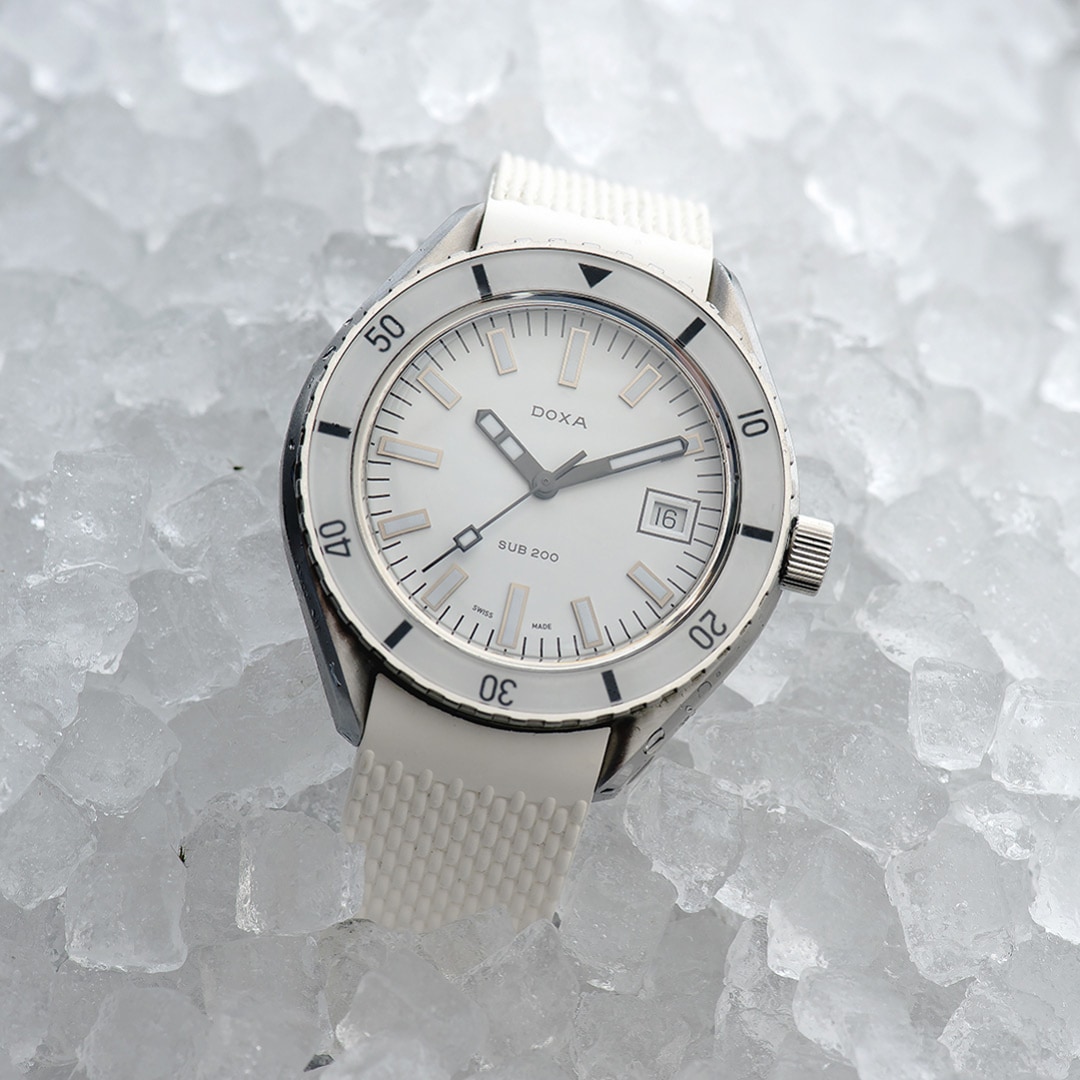Doxa SUB 200 Whitepearl Sapphire Small