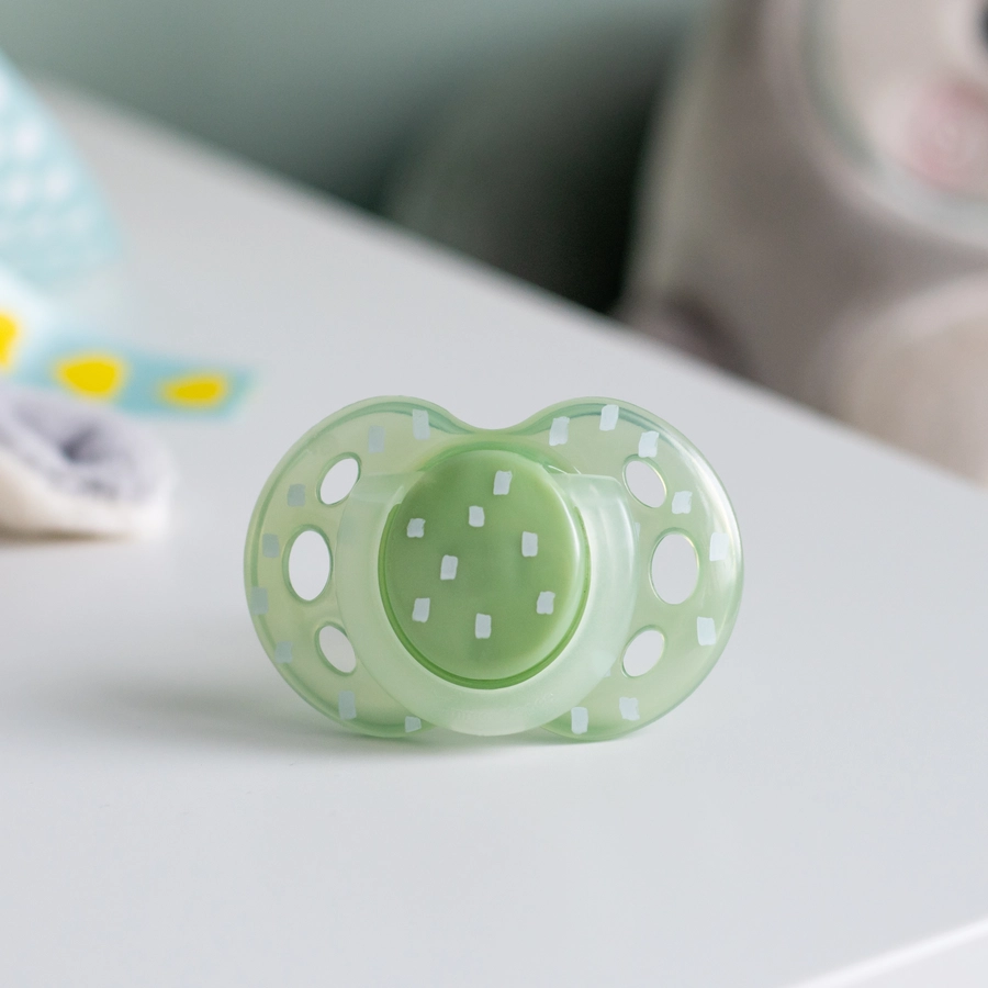 Tommee Tippee Schnuller Night für Jungen 18 - 36 Monate