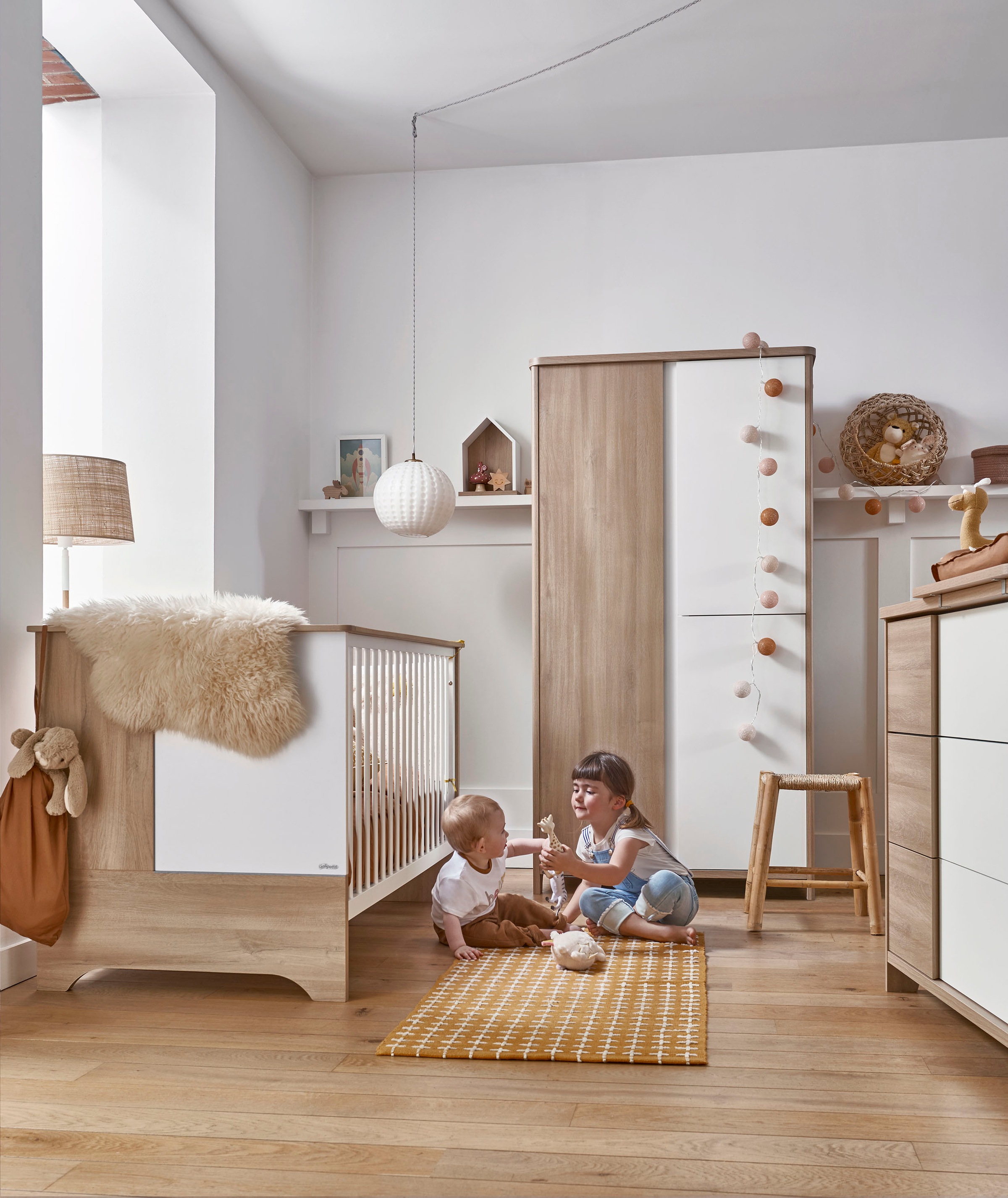 Galipette Babyzimmer-Komplettset »Sasha« Set, Bett, Wickelablage, Kleiderschrank, Kommode und kleines Bücherregal, 5 Stk. tlg.