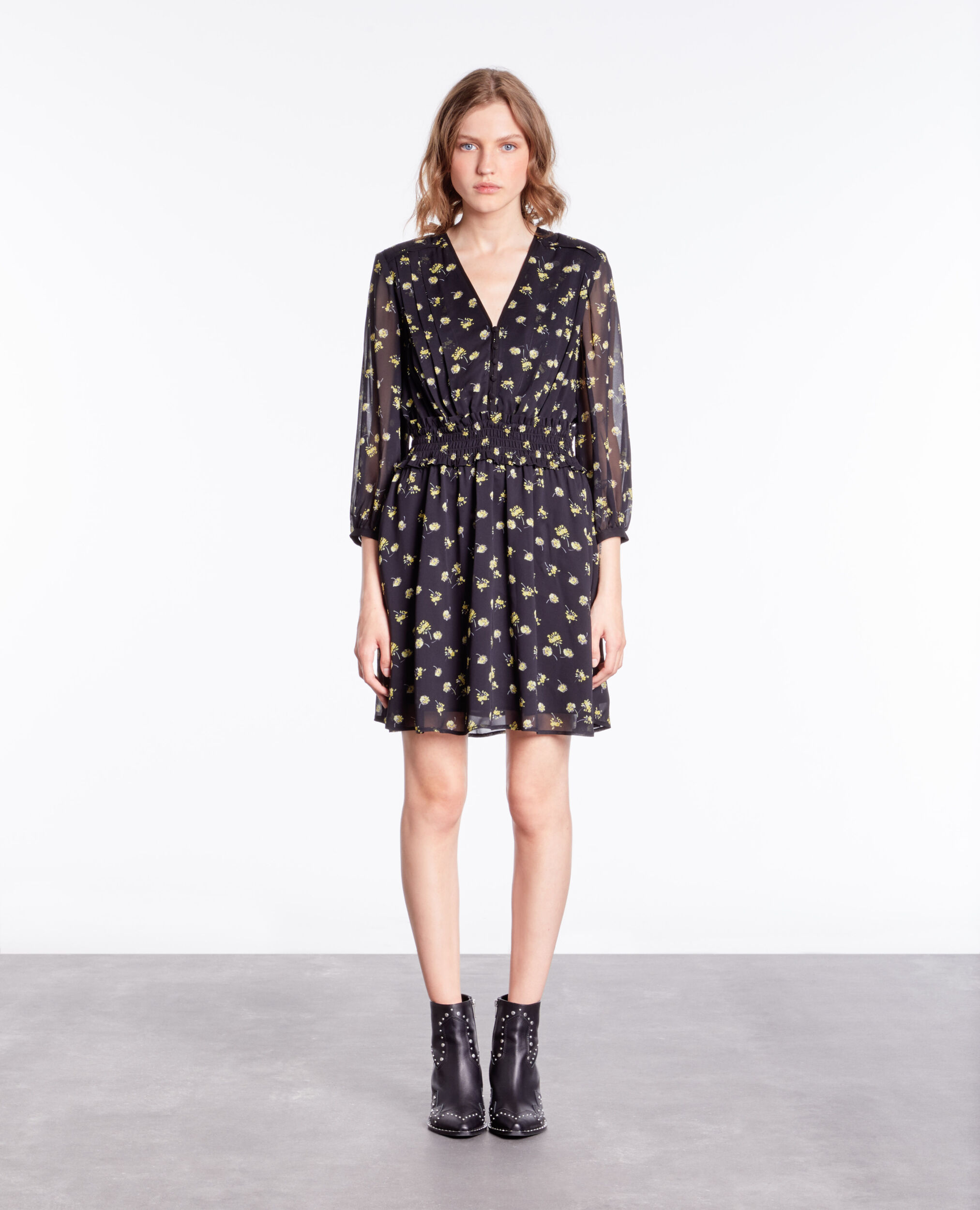 Robe courte imprimée avec boutonnage