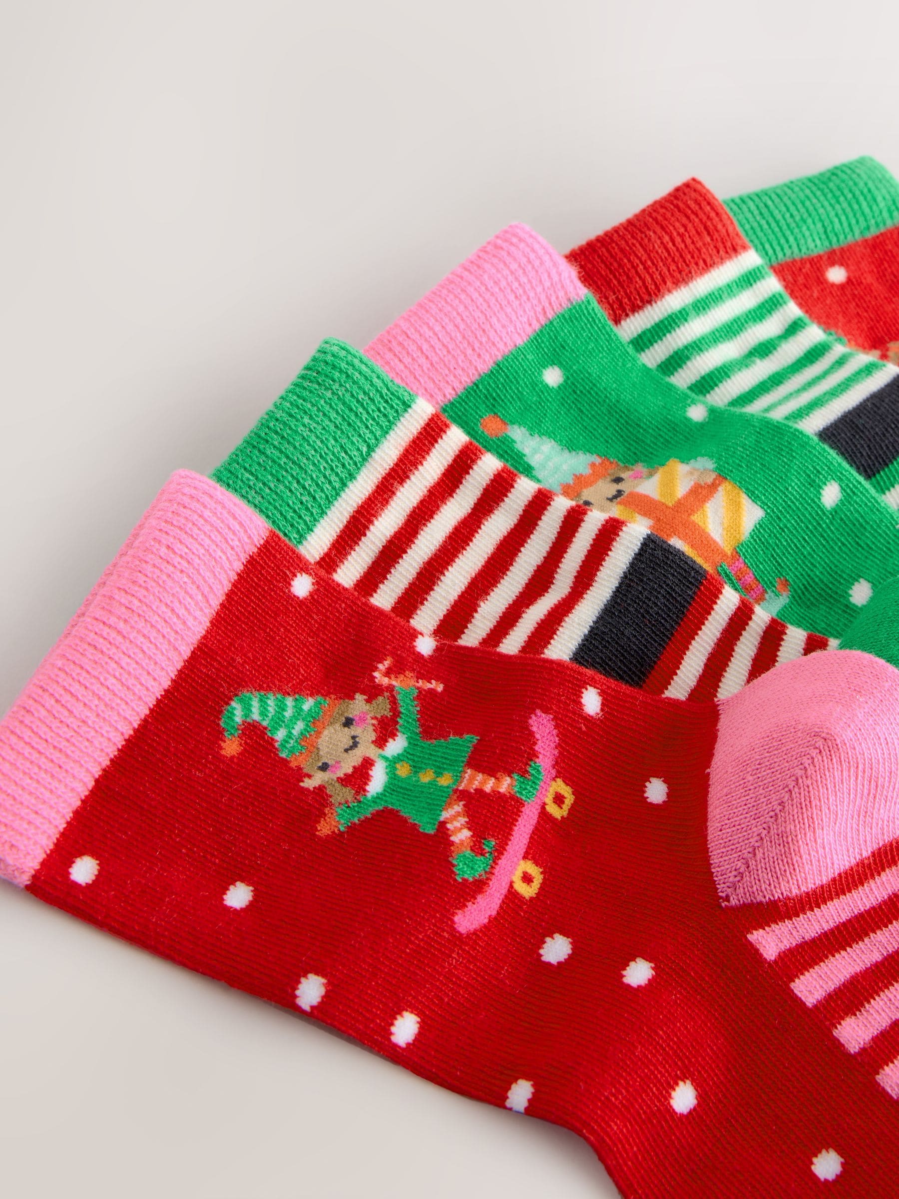 Rood/groen - Set van 5 paar enkelsokken met kerstfiguren en een hoog katoengehalte