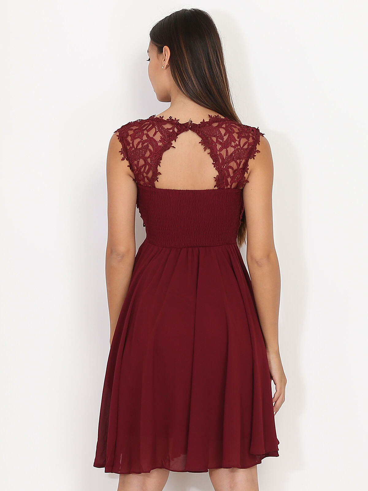 Robe avec dentelle- Bordeaux