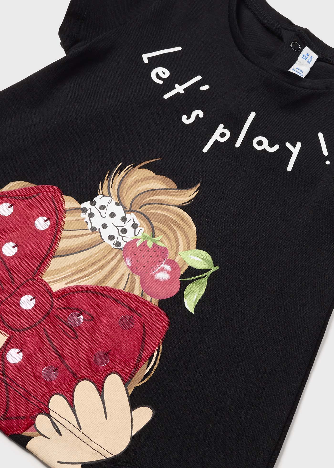 Camiseta infantil com estampa feita em algodão sustentável.