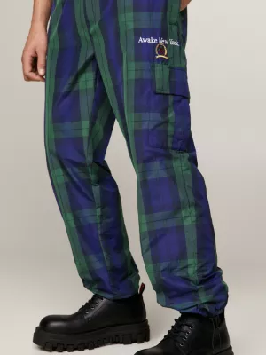 Calças cargo xadrez tartan Tommy x Awake NY