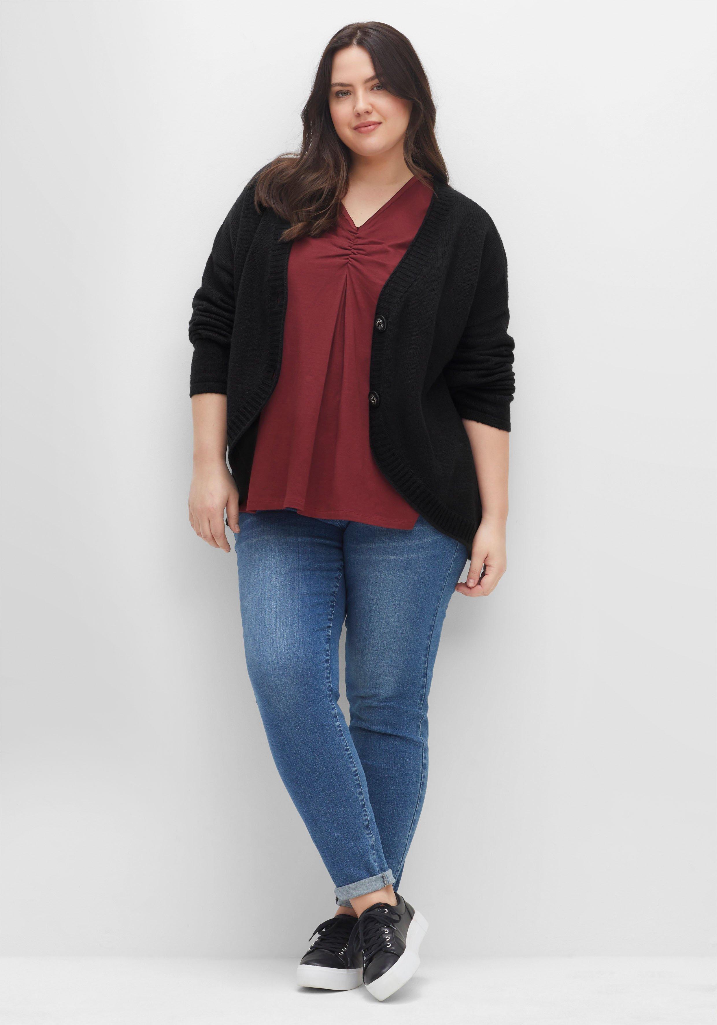 Strickjacke mit V-Ausschnitt, in kurzer Form