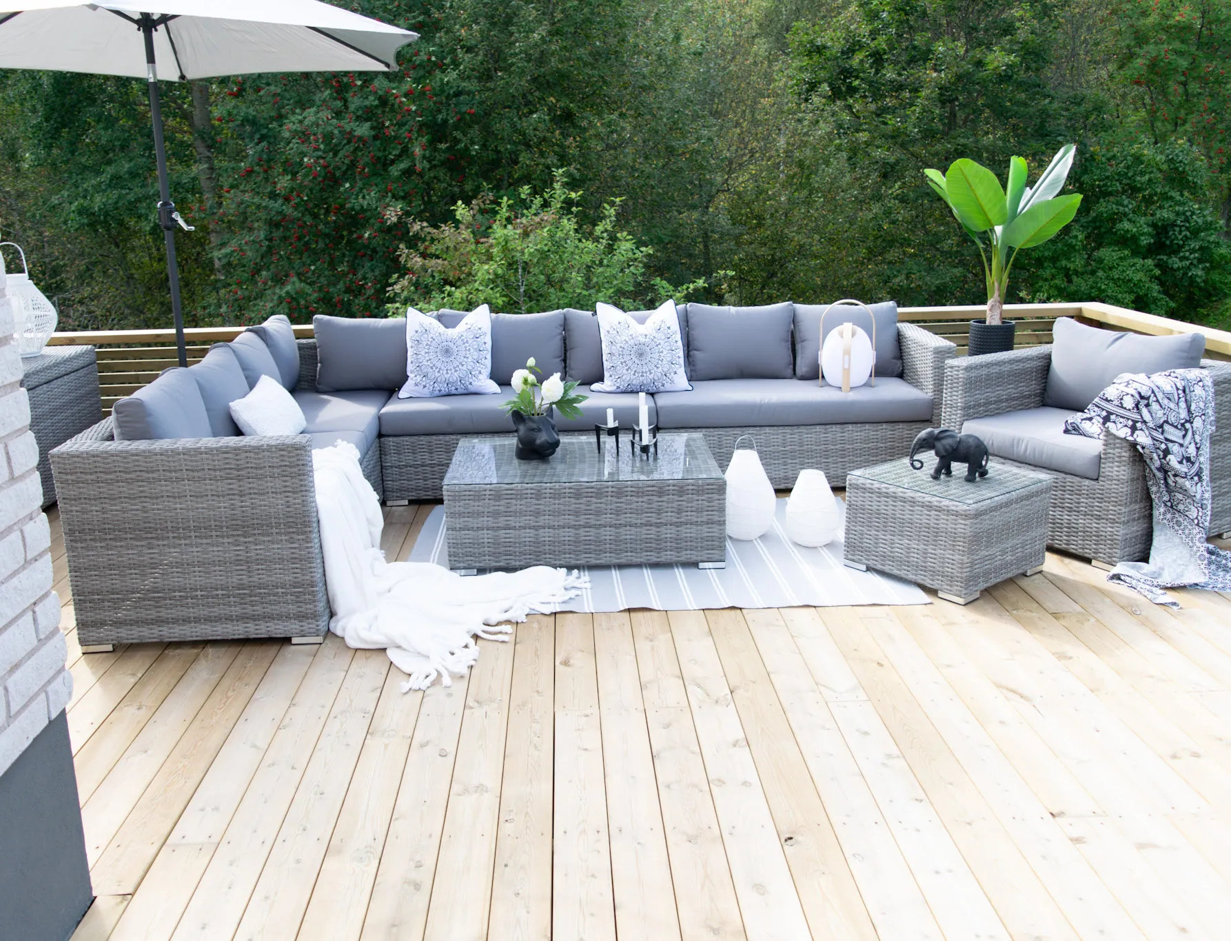 Loungeset met tafel 8-zits XXL rechtszijdig modulair PE rotan Grijs