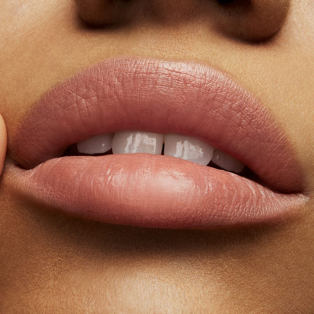 MAC  LOVE ME LIPSTICK