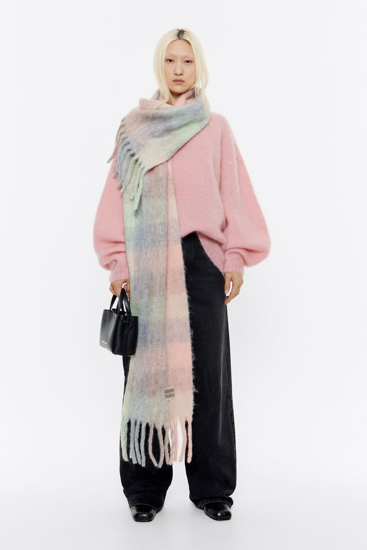 Suéter oversized rosa claro de mohair