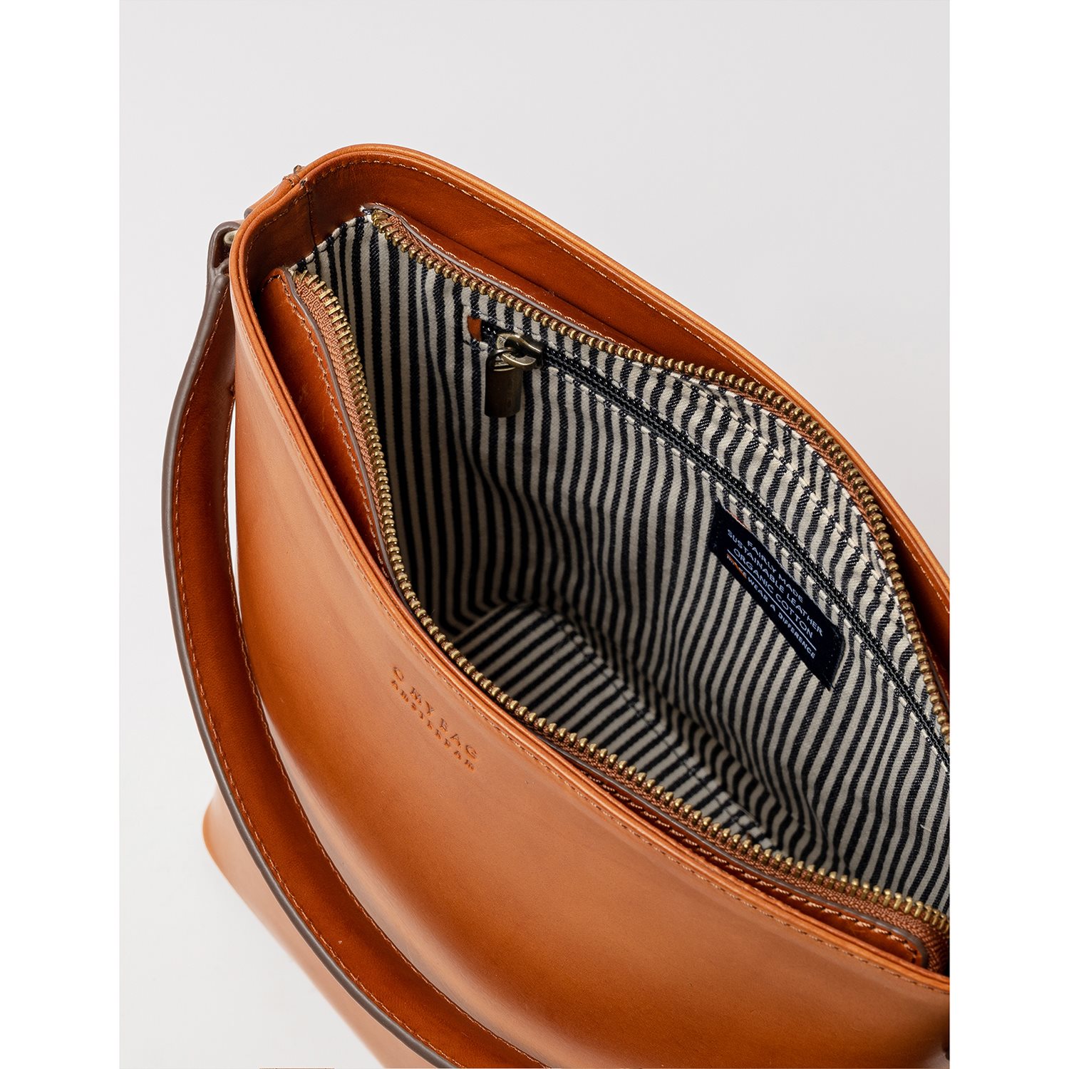 O My Bag Bobbi Bucket Bag Maxi cognac