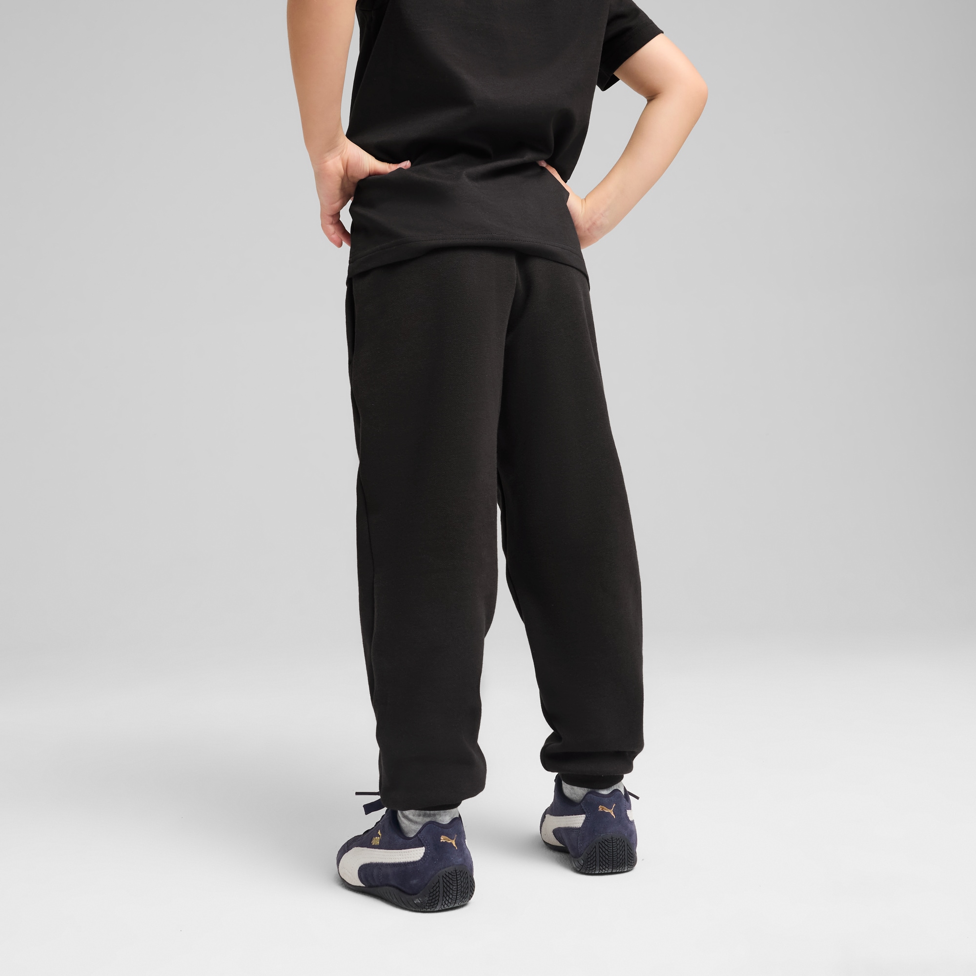 PUMA Trainingshose »ESS SMALL NO.1 LOGO SWEATPANTS FL PS«