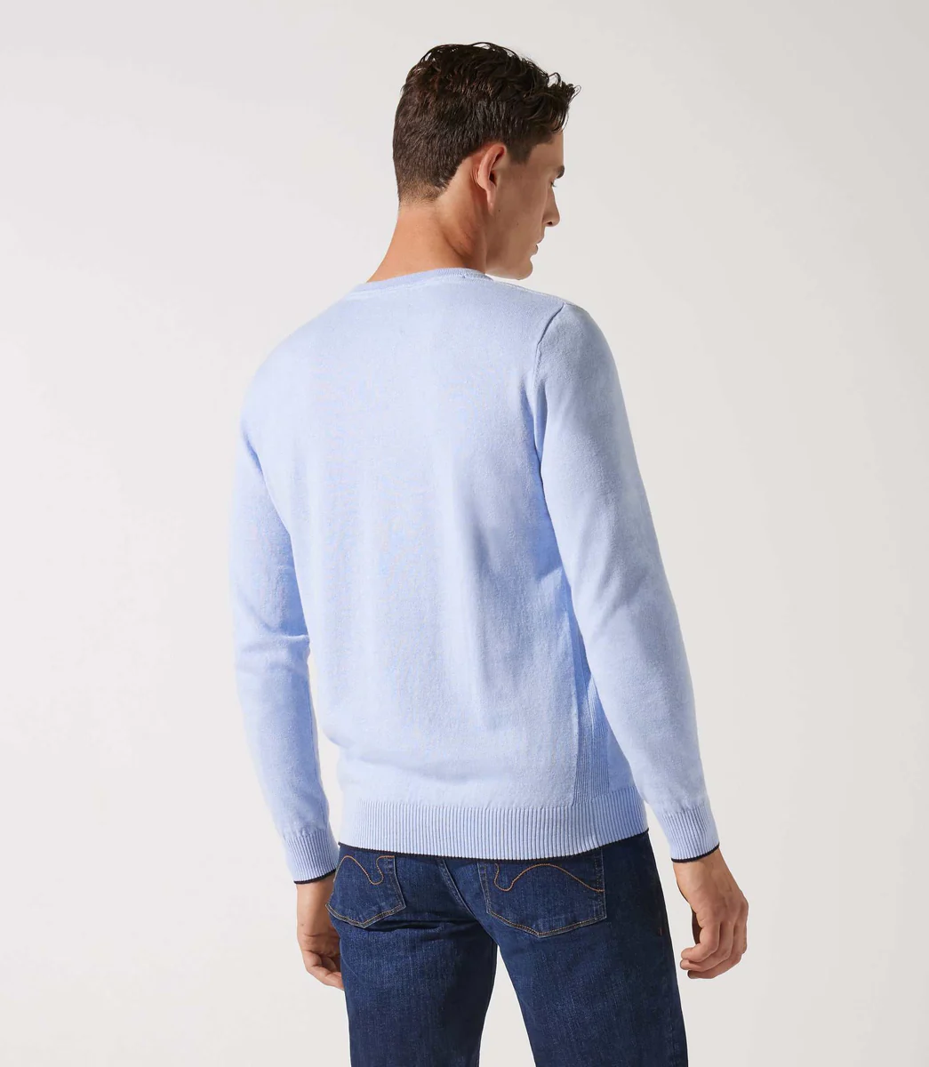 Pull col v rayé bleu ciel