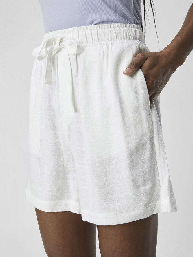 Object OBJSANNE HW WIDE SHORTS NOOS Cloud dancer/col