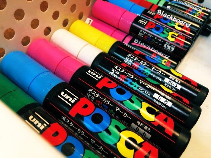 uni - PC-8K - Paintmarker - Assorti - 8 mm Schuin Afgesneden Punt