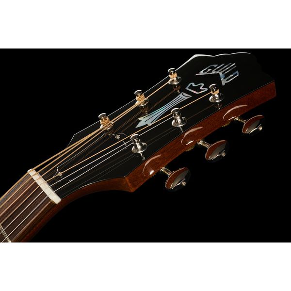 Guild D-40 Traditional Natural USA