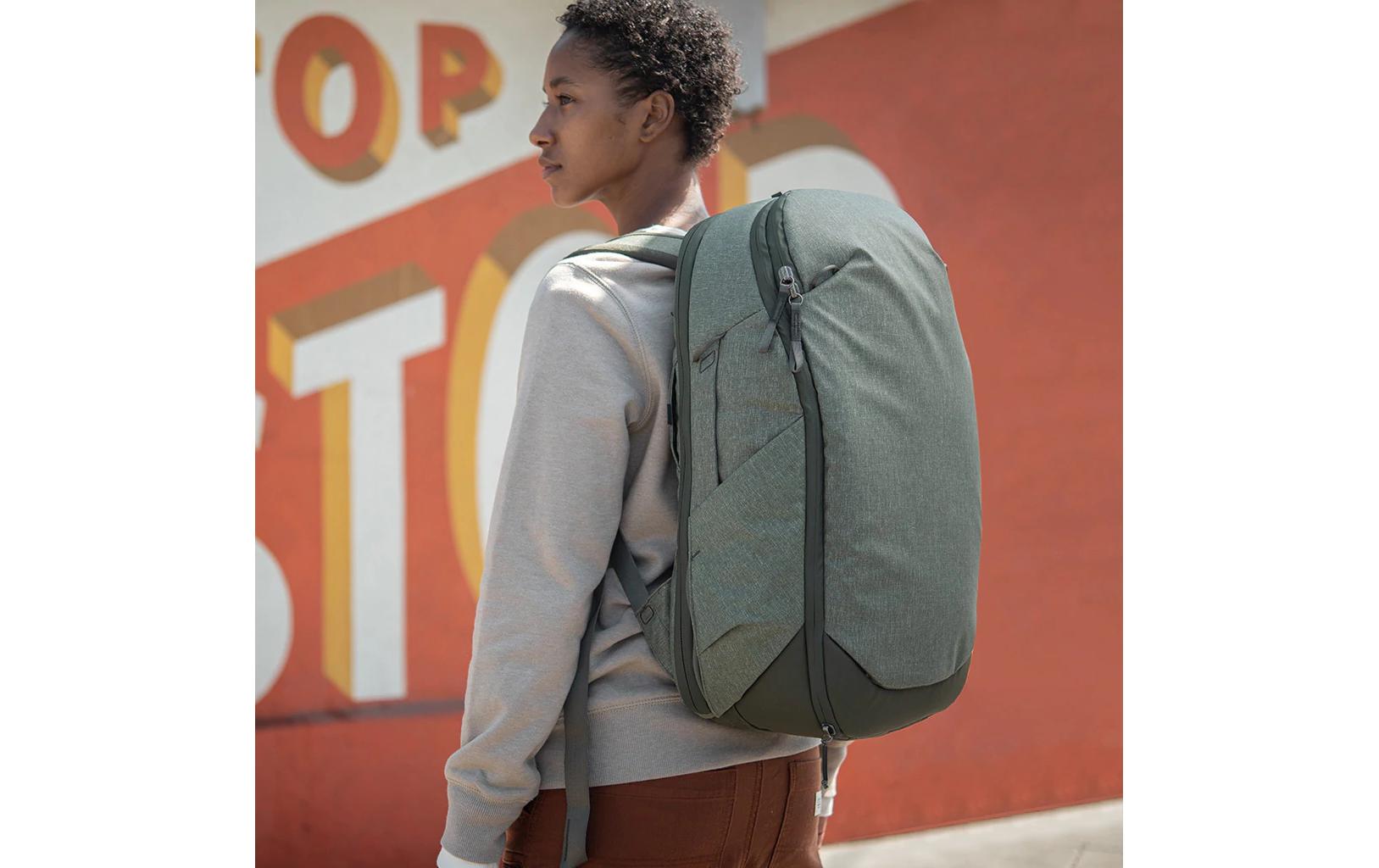 Fotorucksack Travel 30L Sage<br>Robuster Tagesrucksack für kürzere Reisen und den Alltag