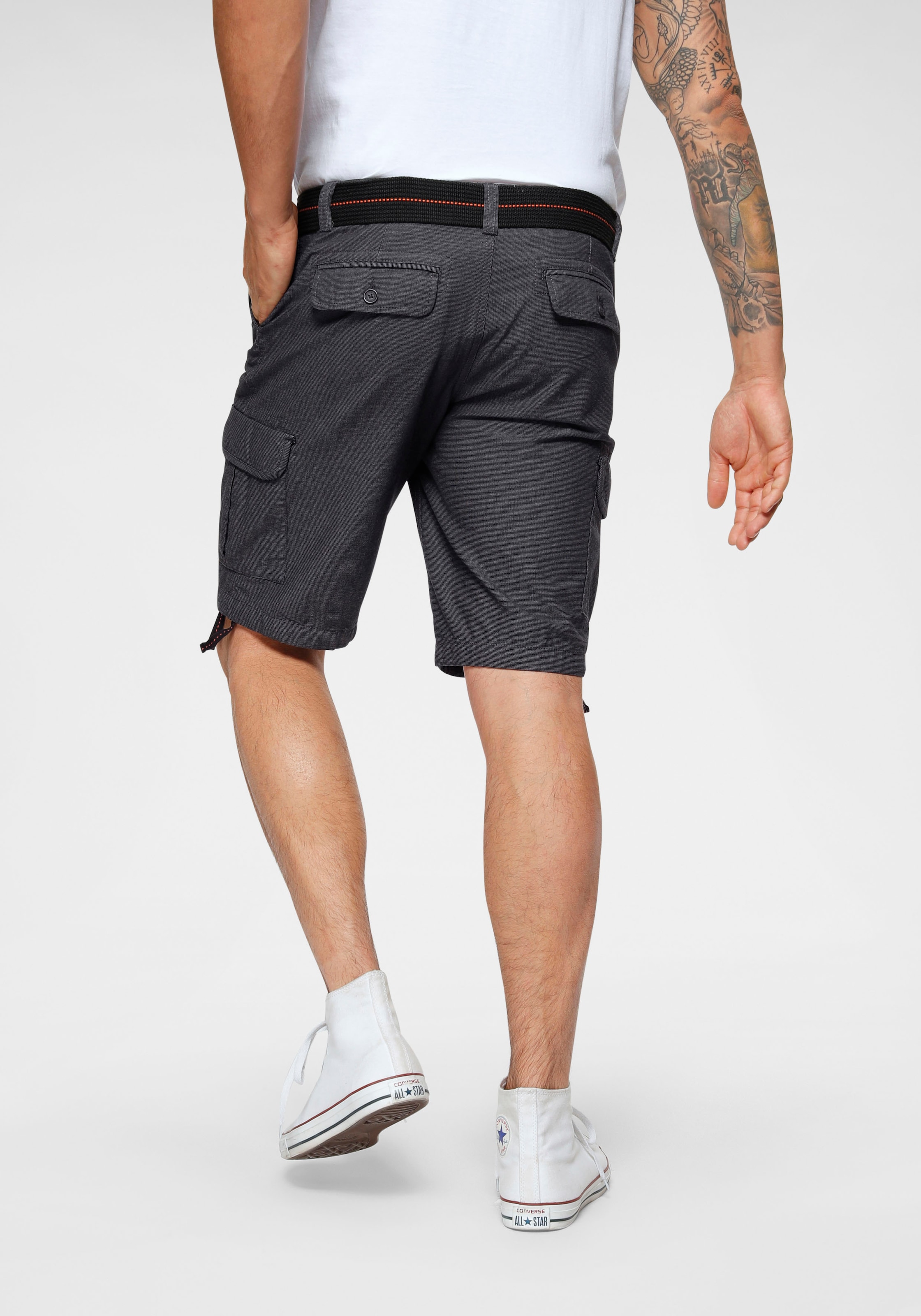 Bruno Banani Cargoshorts  mit modischer Struktur