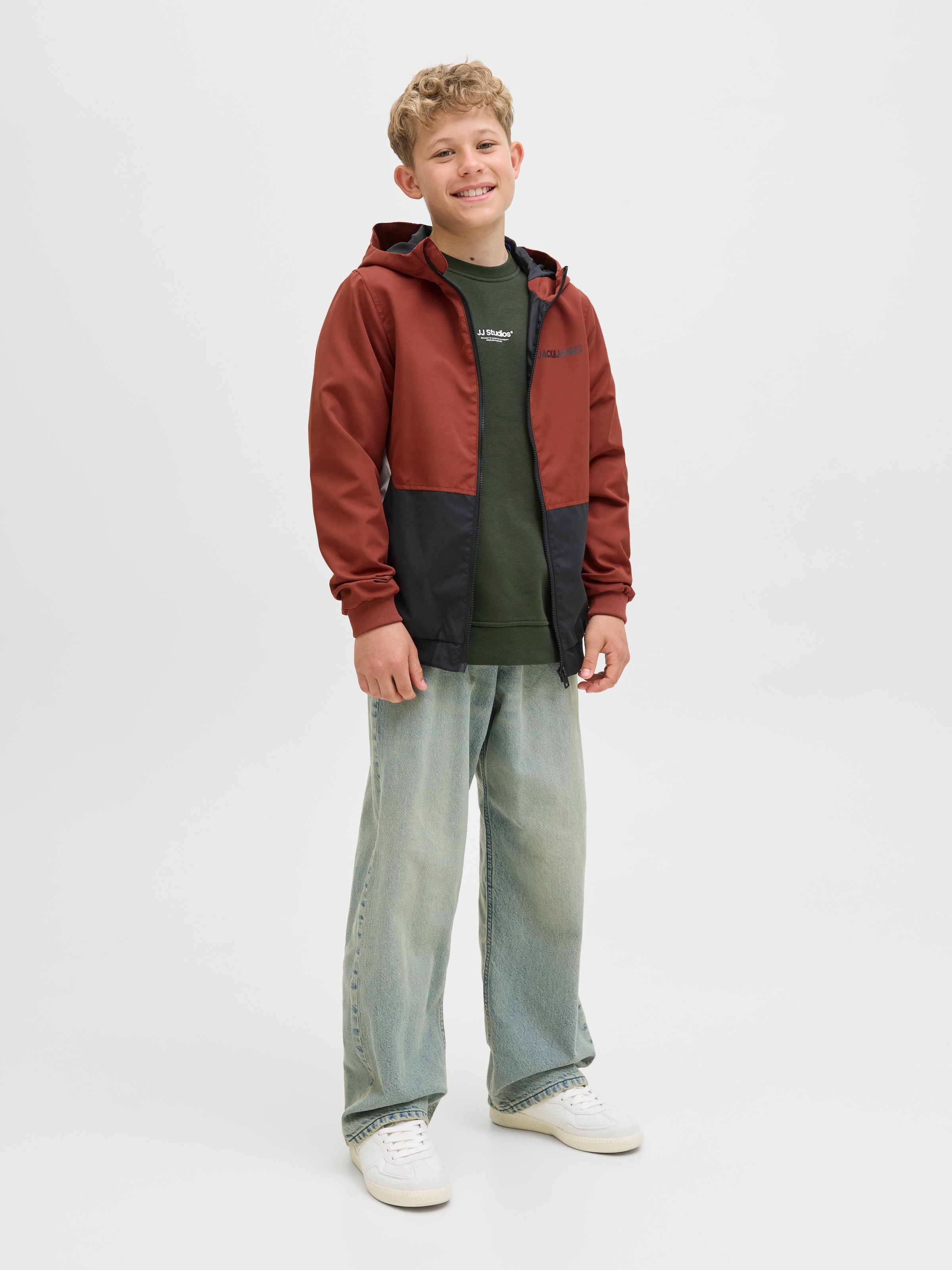 Jack & Jones Junior Outdoorjacke »JJERUSH wasserabweisend, mit Kapuze, mattes Finish« mit Kapuze colorblocking, modisch, regular fit, Kapuze