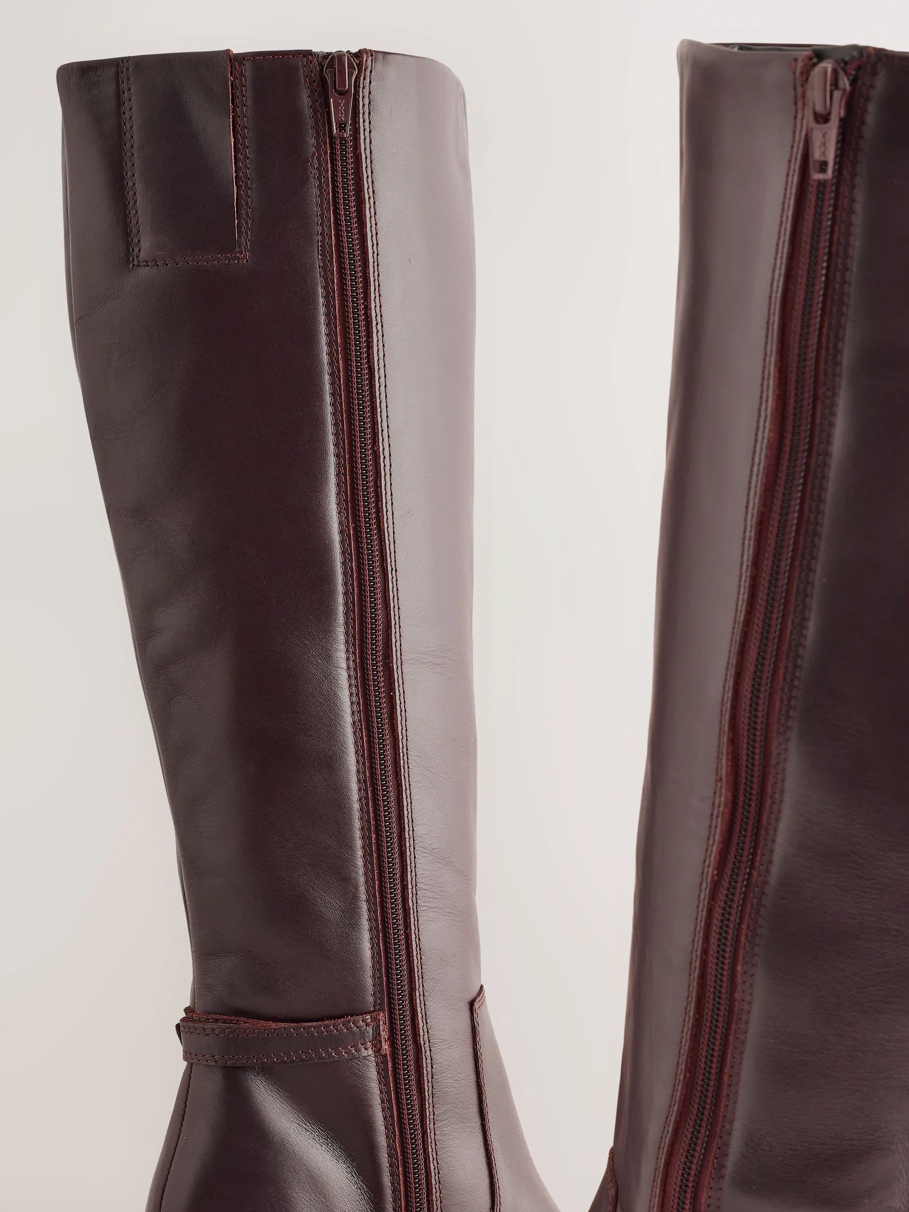 Chocoladebruin leer - Forever Comfort® kniehoge laarzen met hardware trim