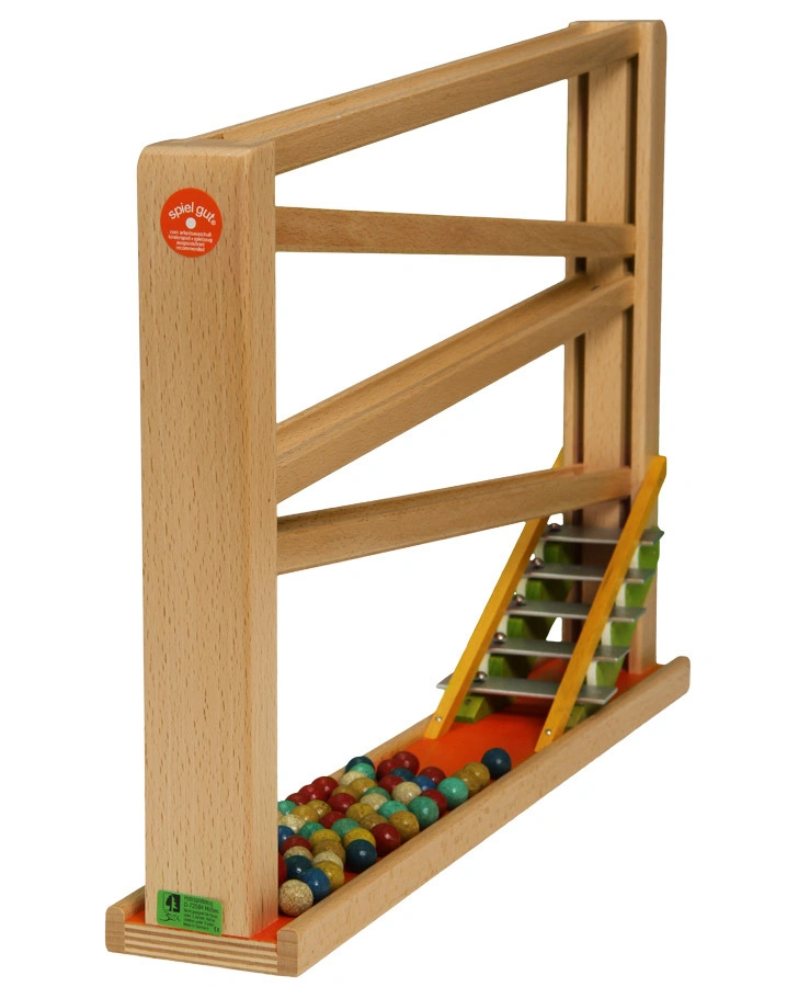 Kugelbahn aus Holz in bunt-natur