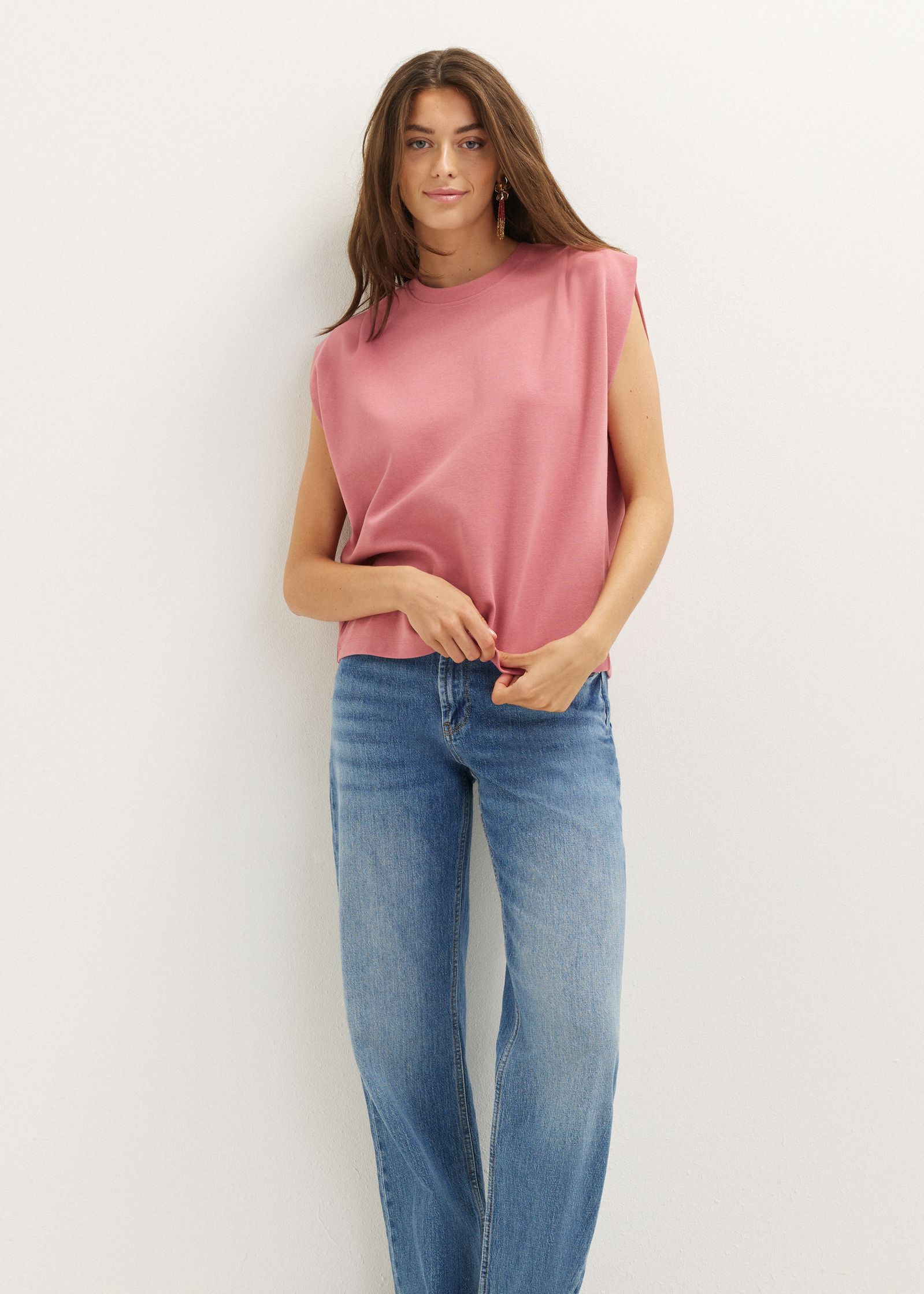 T-shirt met schouderdetails