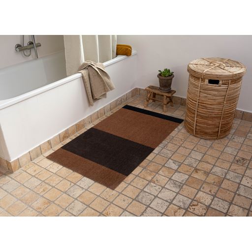 Tica Copenhagen Stripe Horisontal Gulvtæppe, Cognac/Dark Brown/Black, 67x120 cm