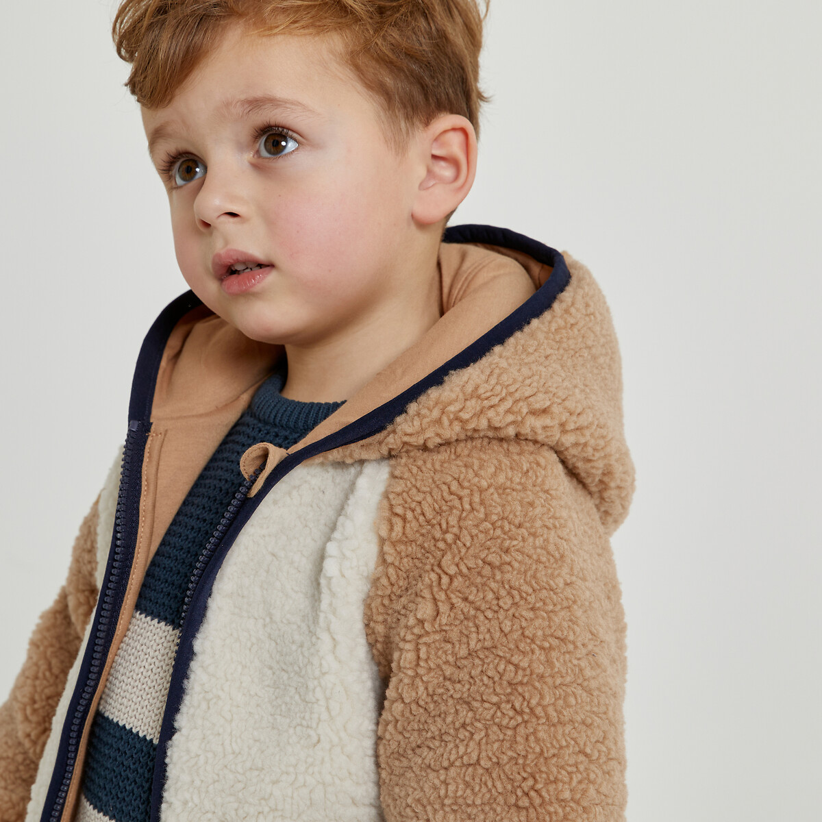 COLEÇÕES LA REDOUTE<br>Colete met kap em sherpa