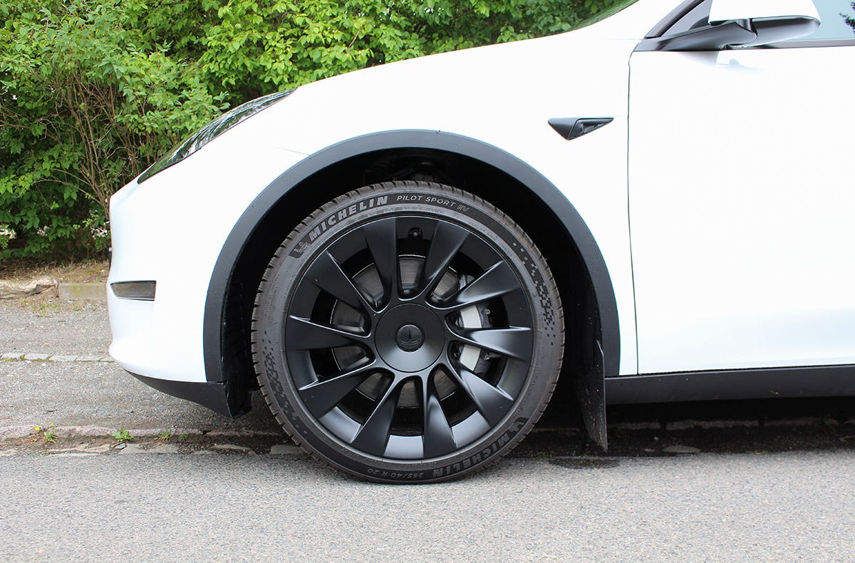 Tesla Model Y mieten Dresden (1 Tag)