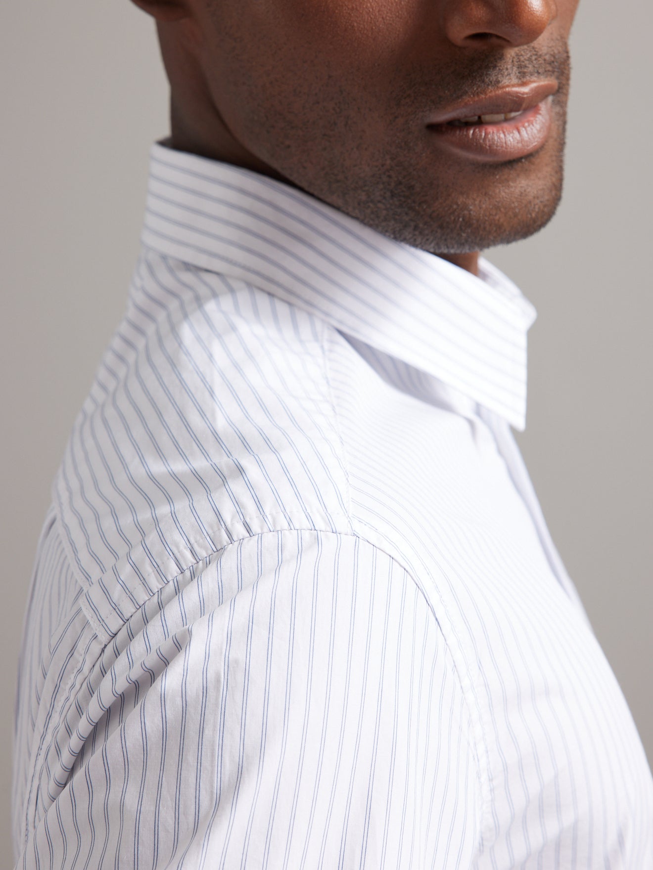 Chemise fines rayures regular fit homme