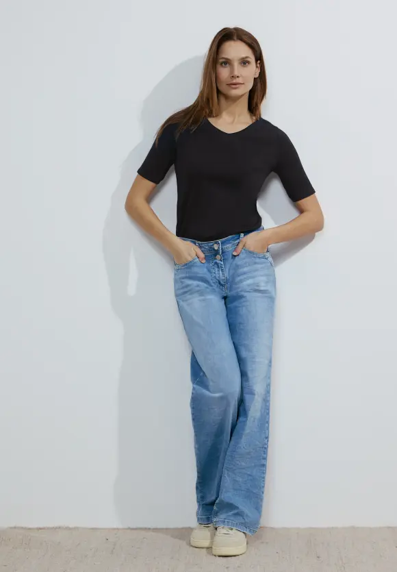 Basic T-Shirt - Black