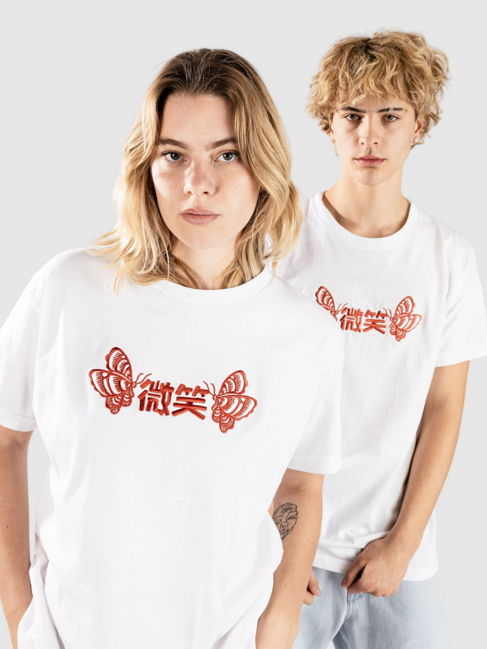 Smile And Wave Paper Warath T-Shirt white