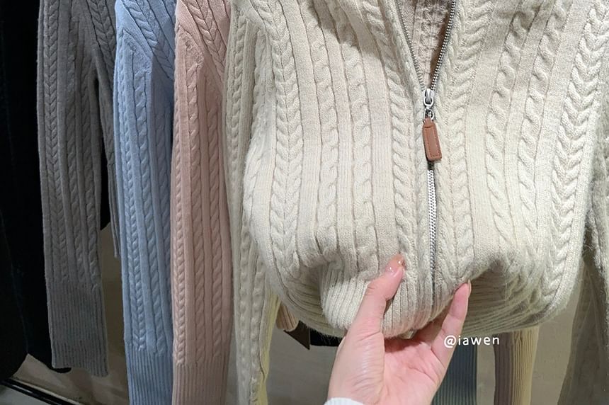 ZENME - Gebreid kort vest met capuchon en rits