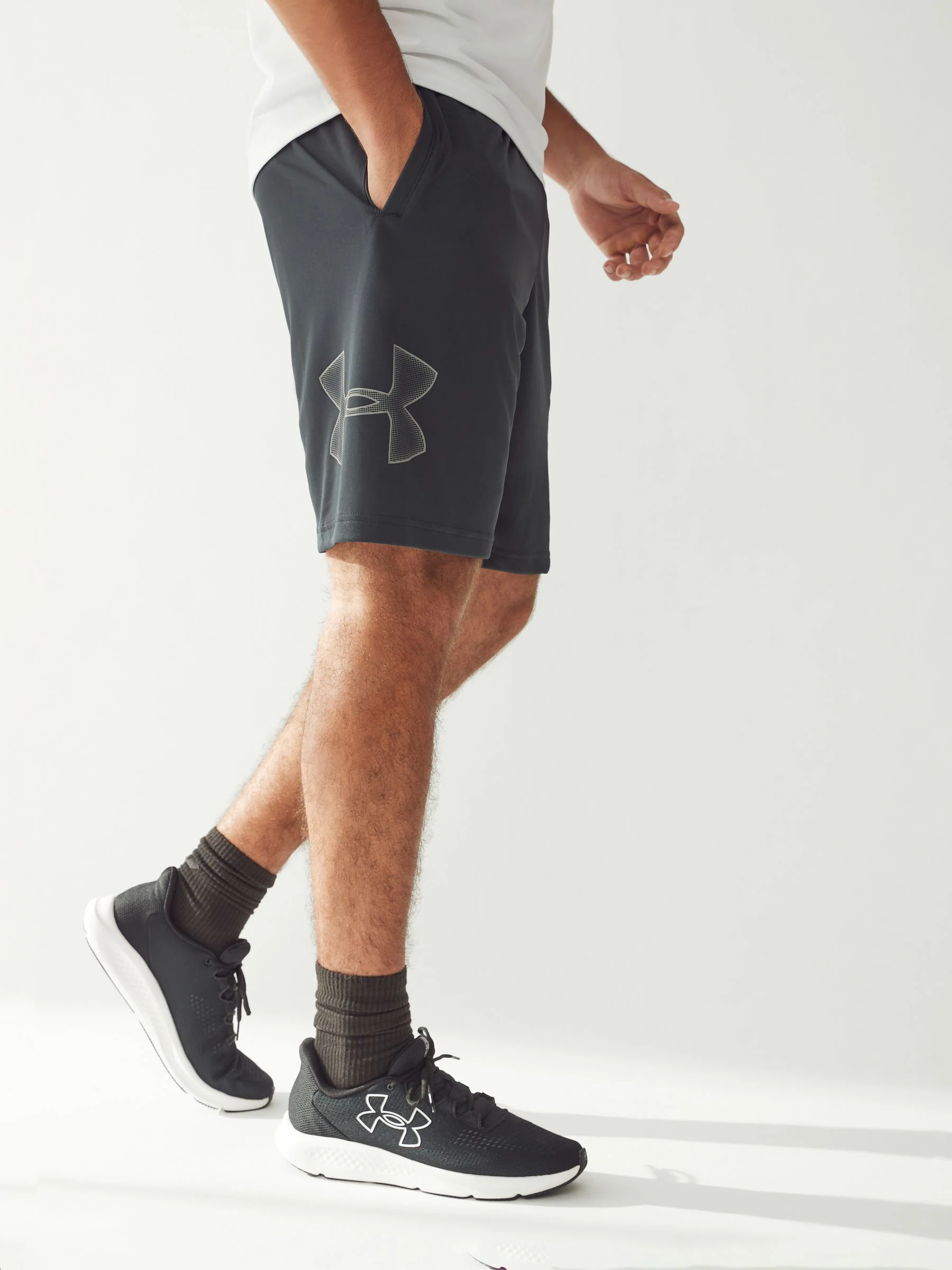 Zwart - Under Armour Tech shorts met grafische print