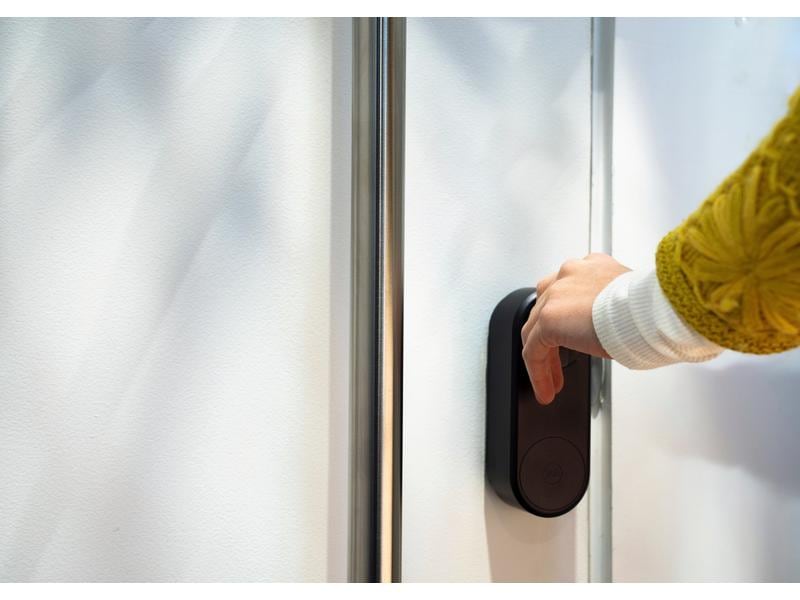 Yale Linus Smart Lock EU Schwarz Smart Türschloss für 17 mm EURO Schlosszylinder