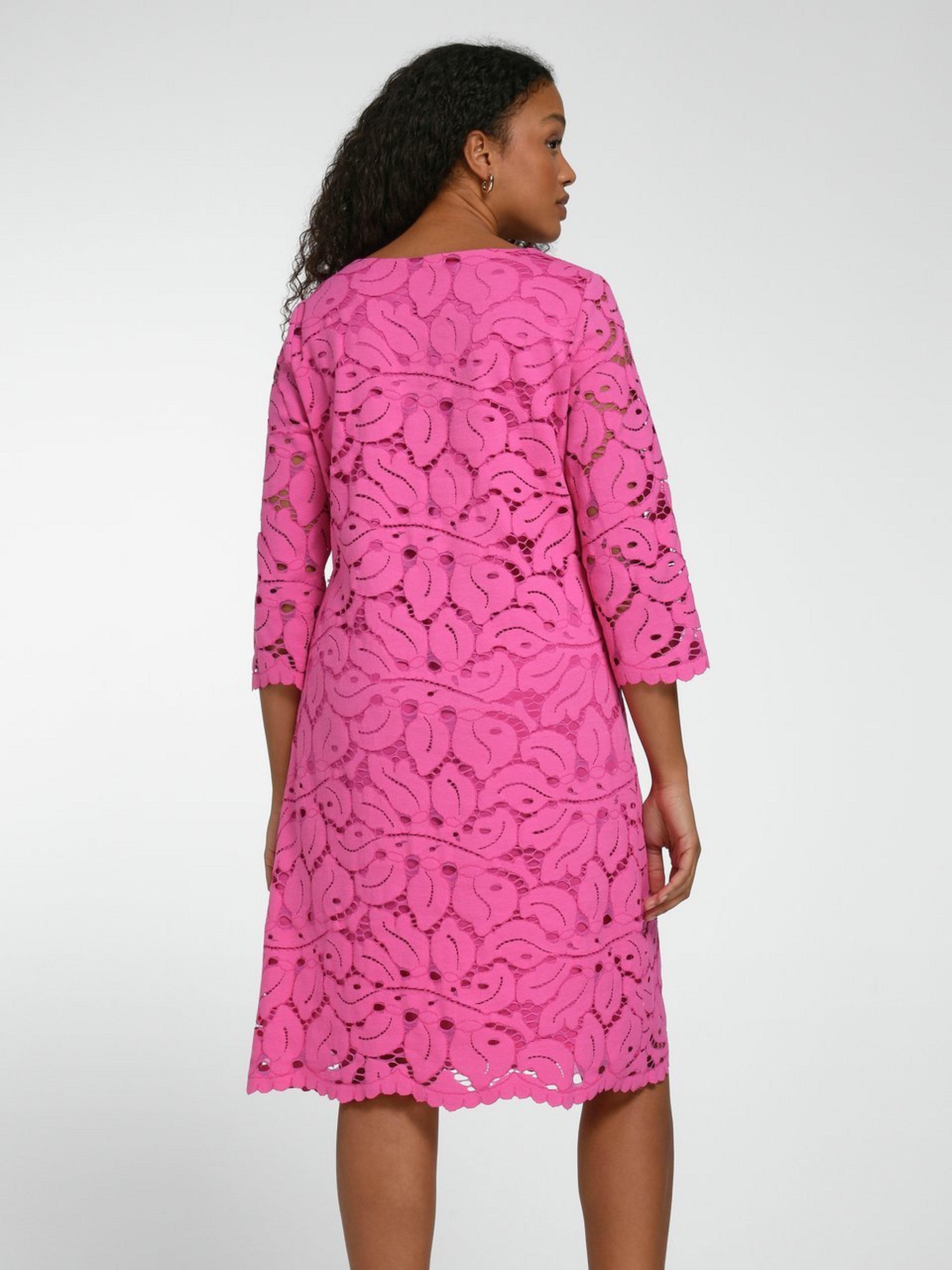 Spitzen-Kleid mit 3/4-Arm