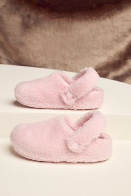 Crocs Classic Cozzzy Sandaler, Pink Milk