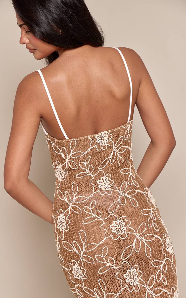 Marron Robe Longue Moulante À Bretelles Et Texture Florale