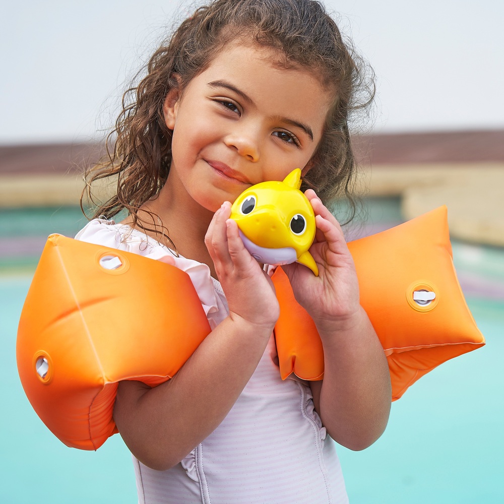 Baby Shark Sing- und Schwimm-Badespielzeug - Baby