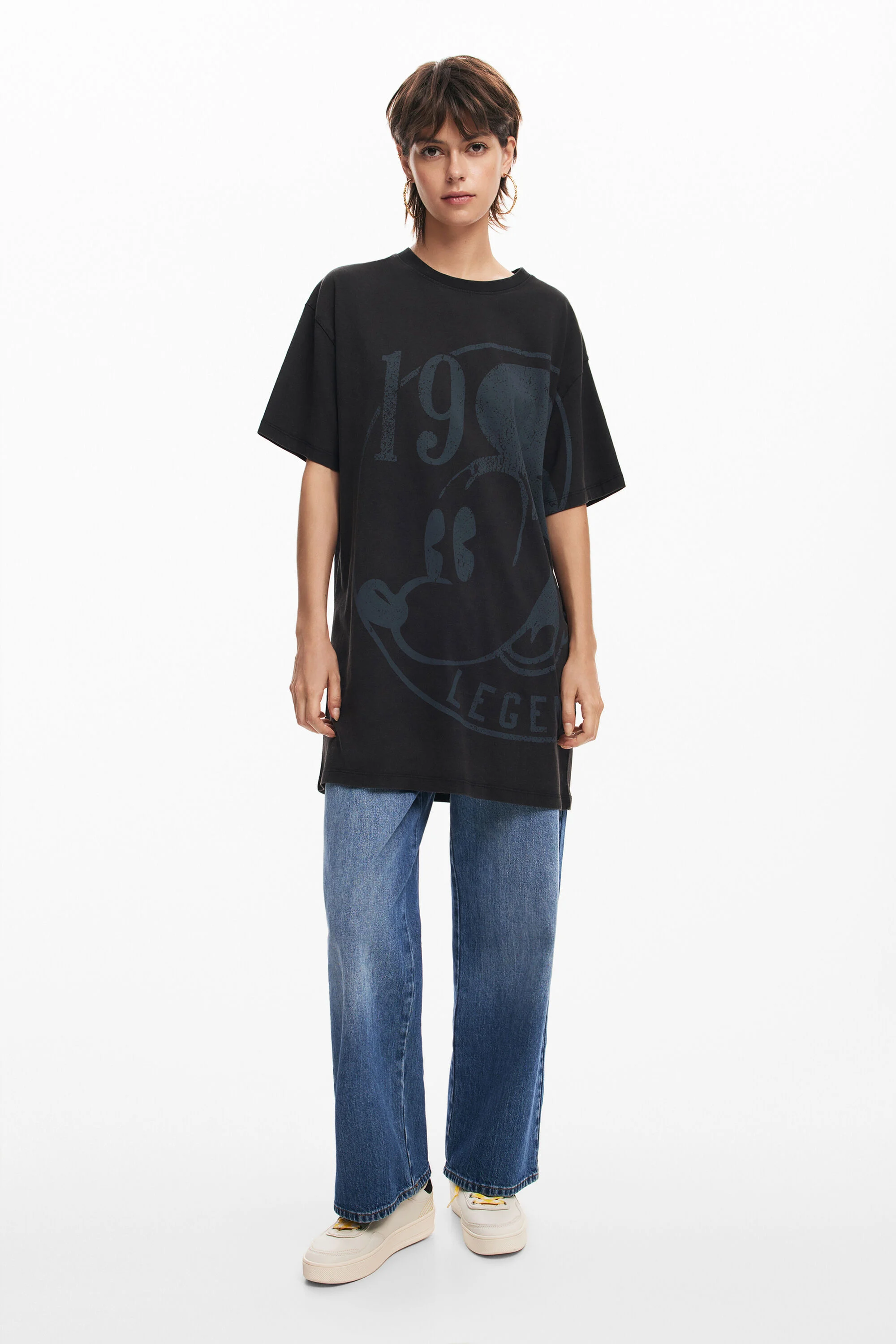 Vestido curto manga corta Mickey