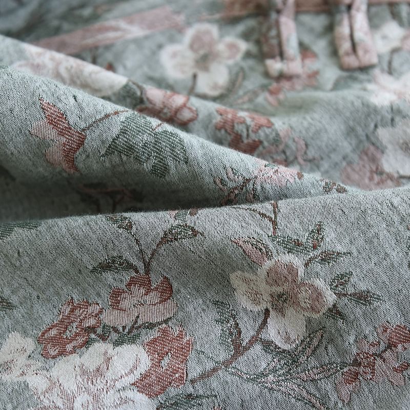 Somnus - Pyjamajurk met lange mouwen, ronde hals, bloemenprint en kikkersluiting
