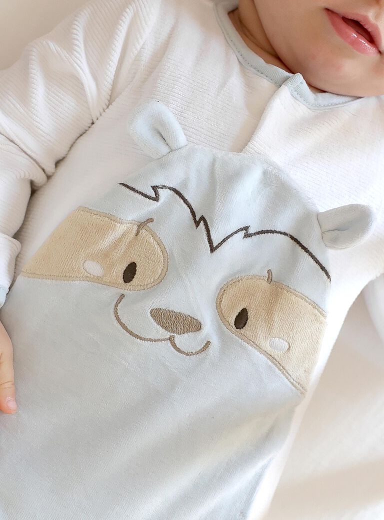 Ensemble pyjama avec bonnet en velours écru et bleu ciel