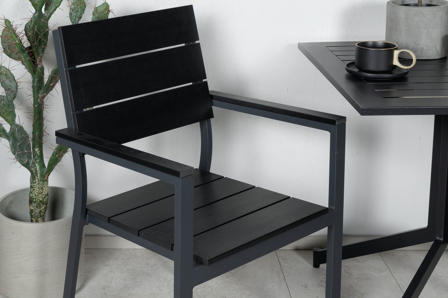 Way tuinset, tafel 70x70cm en 2 stoelen, Levels, zwart. 70 x 70 x 72 cm