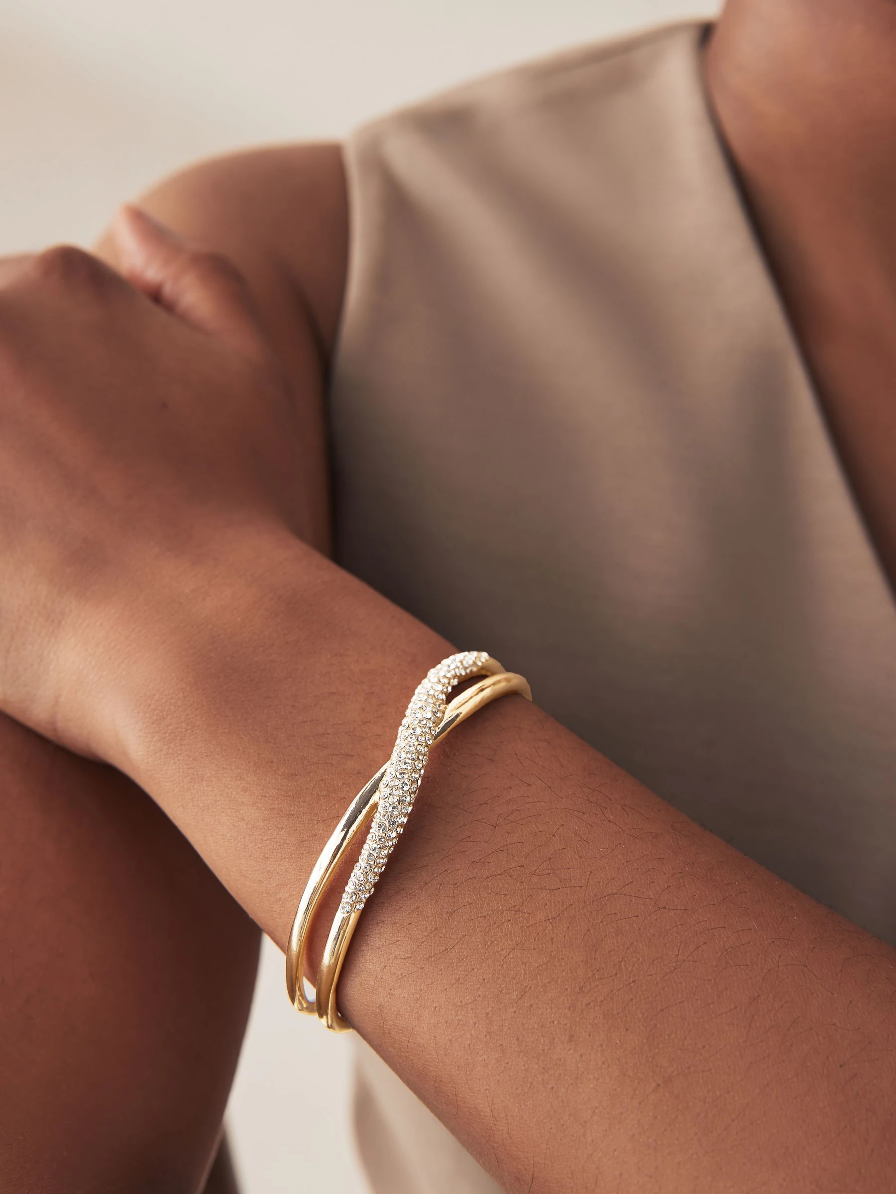 Goudkleurig - Twist Sparkle Cuff Bracelet