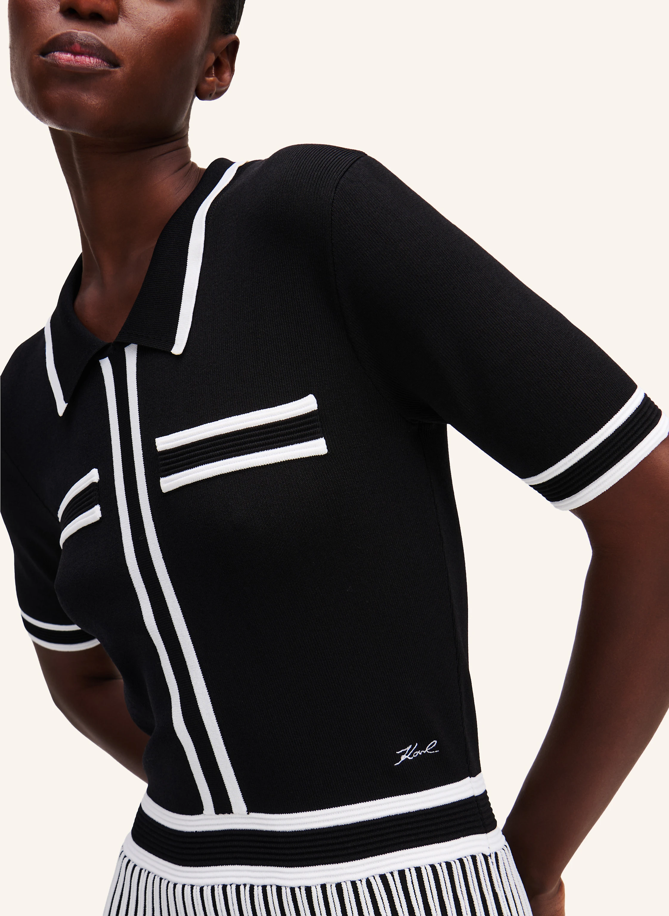 KARL LAGERFELD KARL ESSENTIAL PLISSIERTES STRICKKLEID