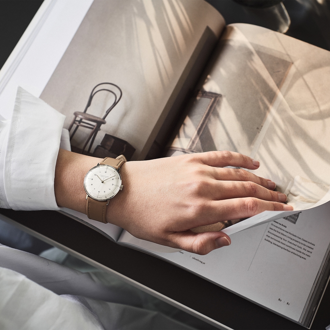 Junghans max bill Handaufzug Saphir
