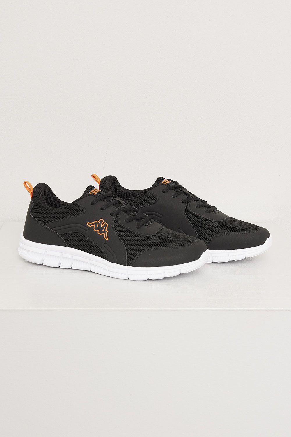 Sneaker Logo Pyxis