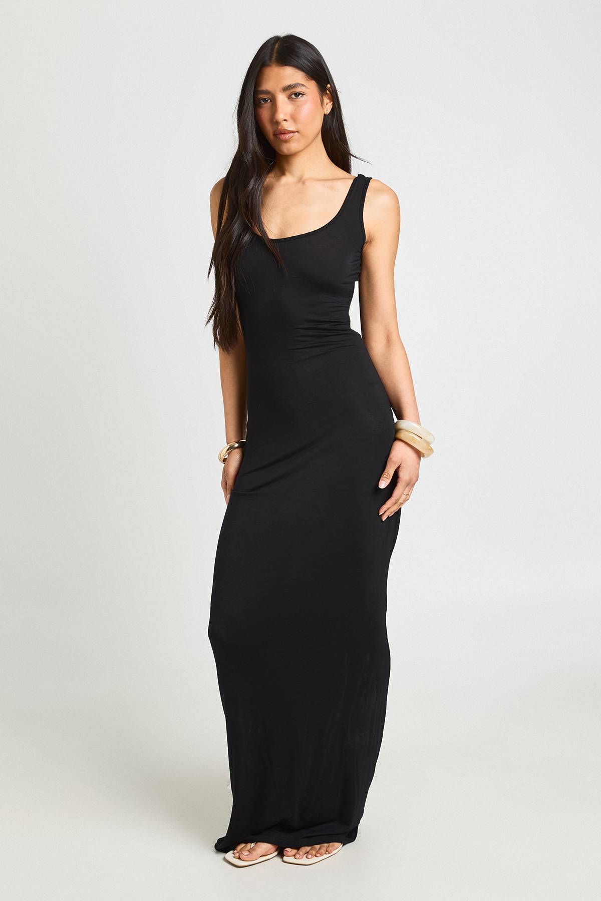 boohoo Robe Maxi Longue Basique À Encolure Ronde Tall
