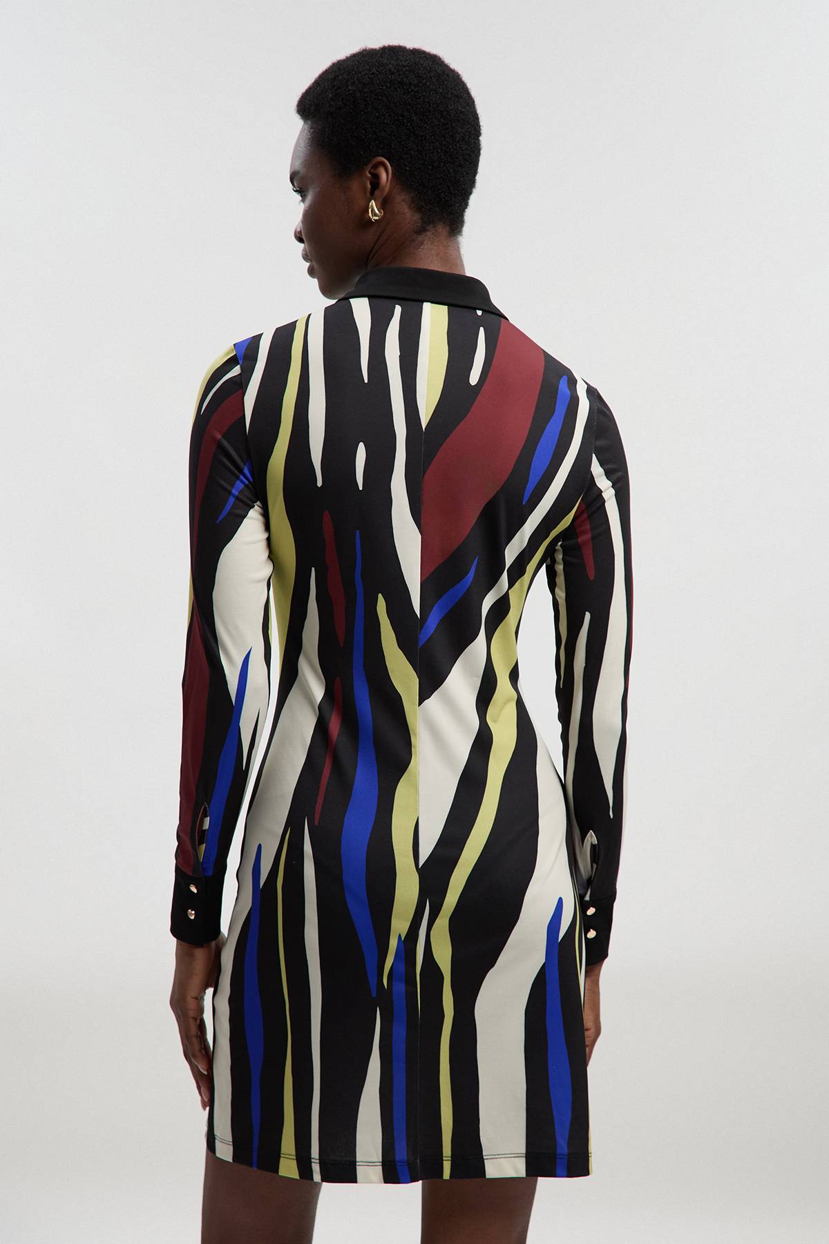 KarenMillen Robe Chemise Mini Tall en Crêpe à Col avec Détail Froncé et Imprimé Zèbre Abstrait
