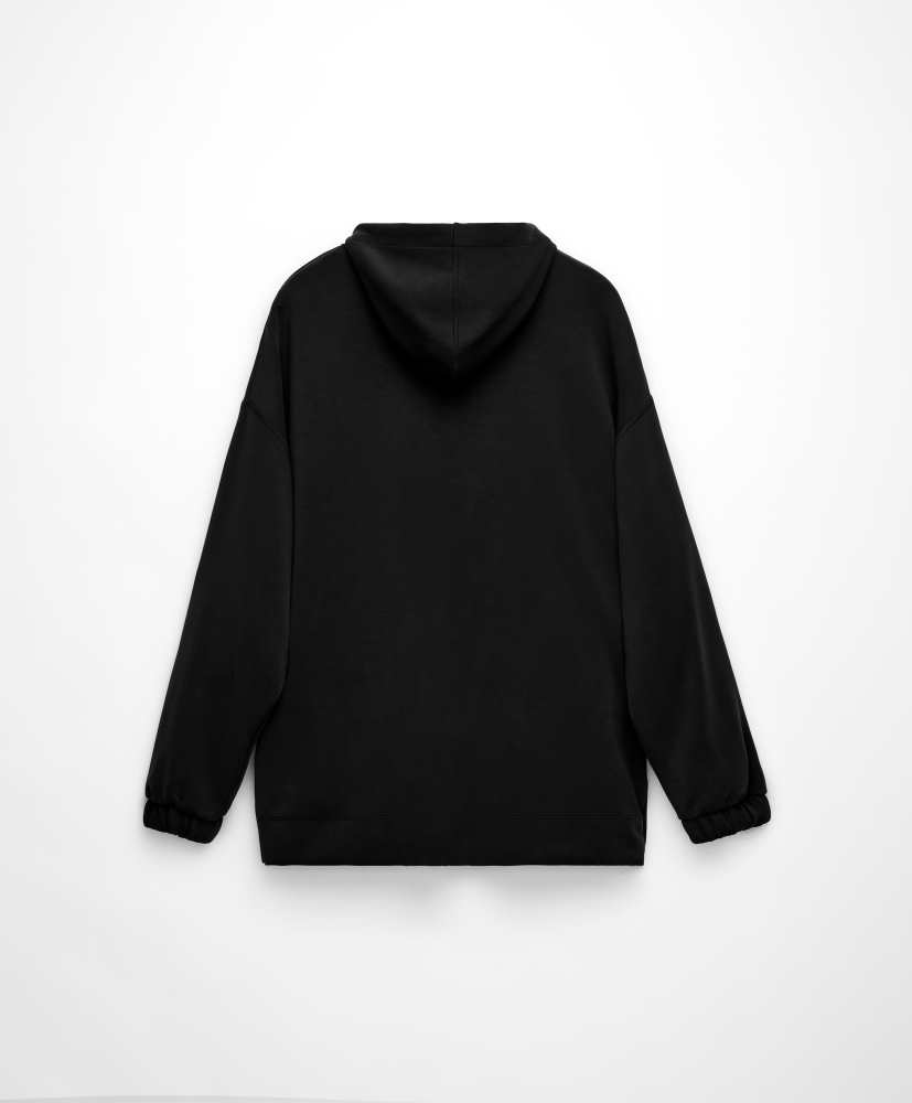 Moletom oversized em modal com toque macio e zíper.